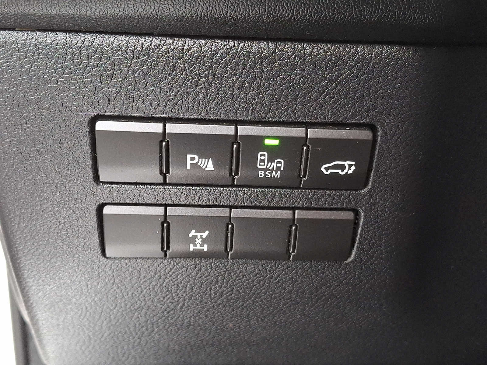 Thumbnail: 2017 Lexus NX - 21