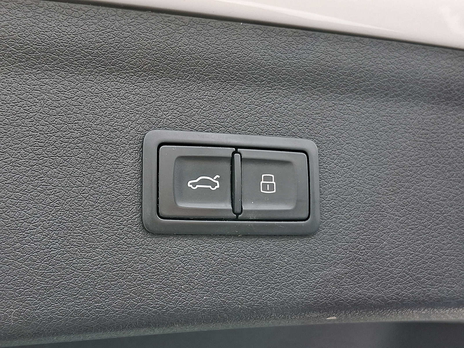 Thumbnail: 2018 Audi Q3 - 28