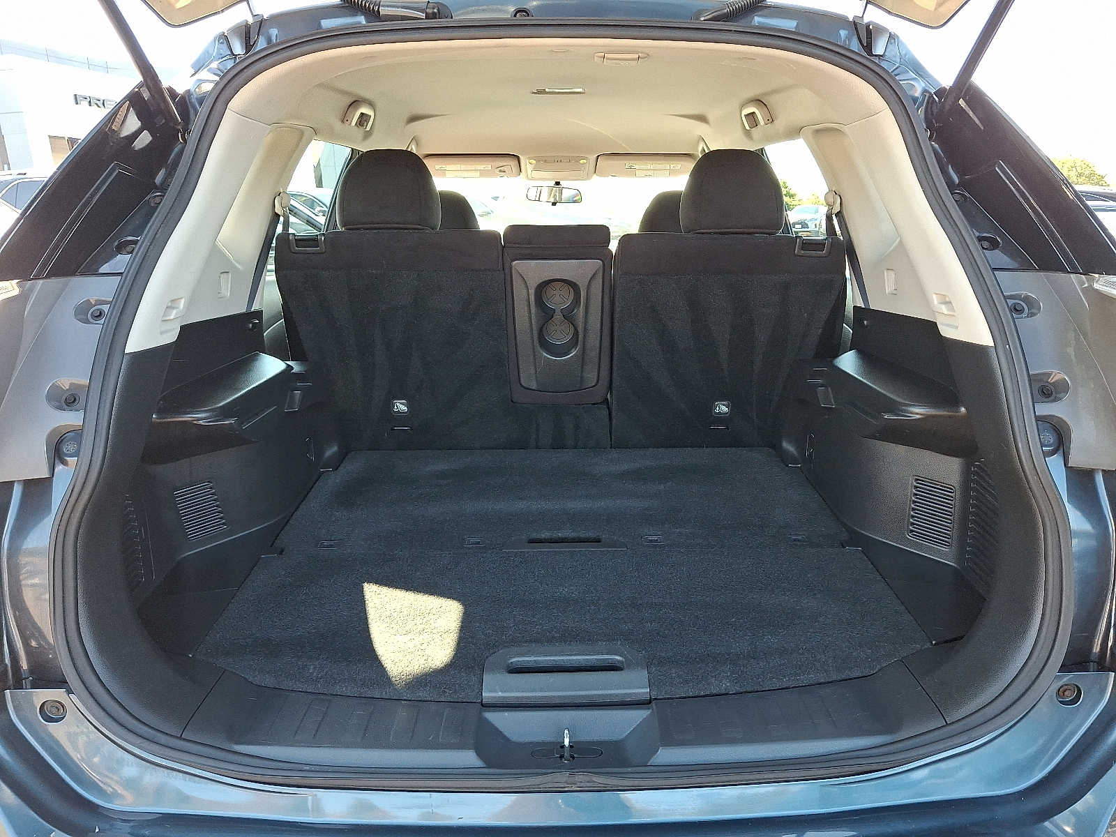 Thumbnail: 2014 Nissan Rogue - 27