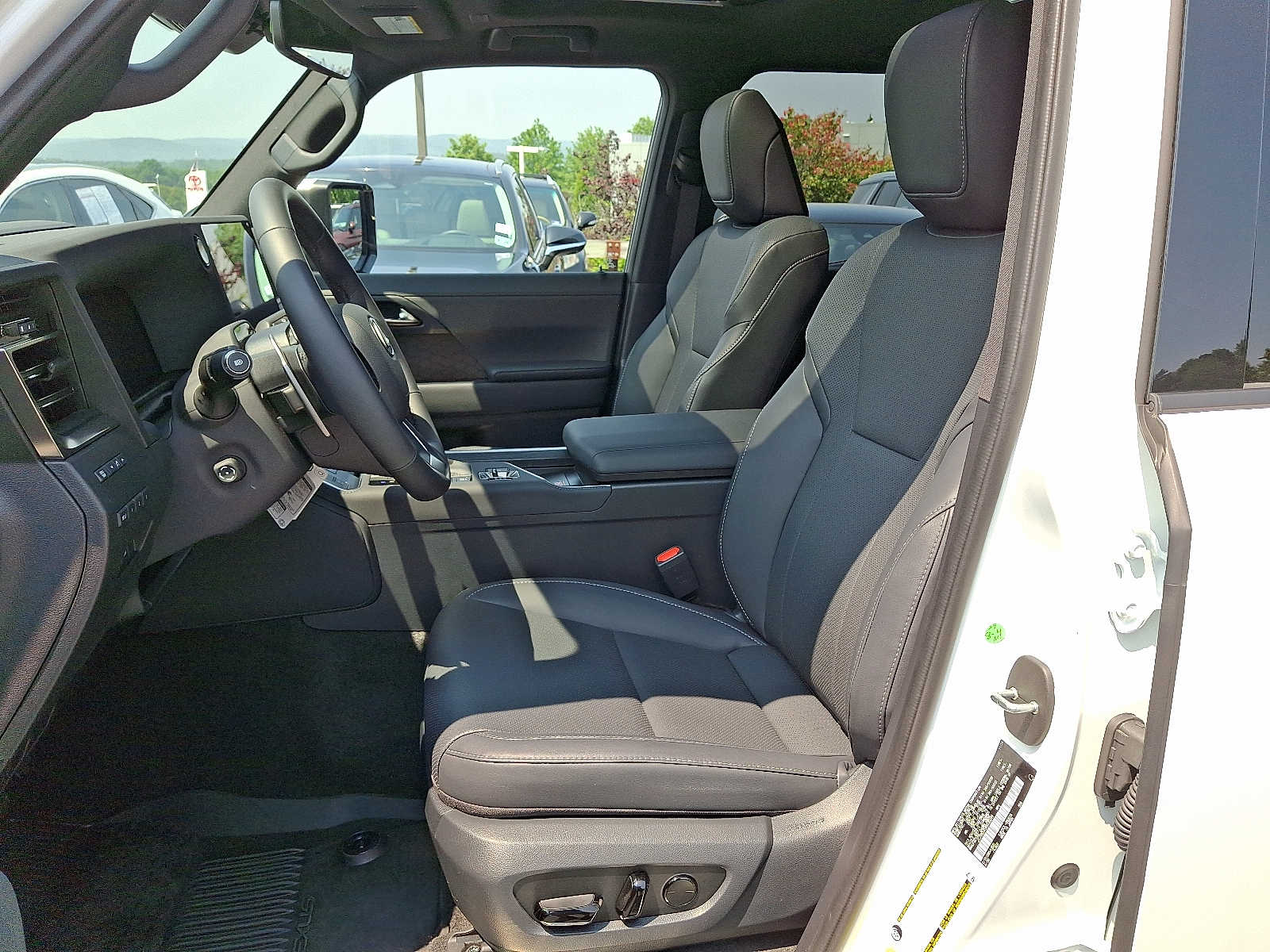 Thumbnail: 2024 Lexus GX - 11