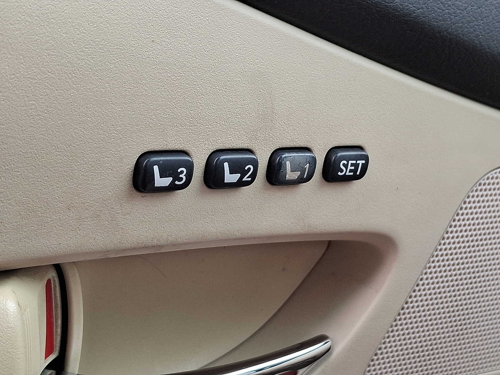 Thumbnail: 2012 Lexus RX - 24