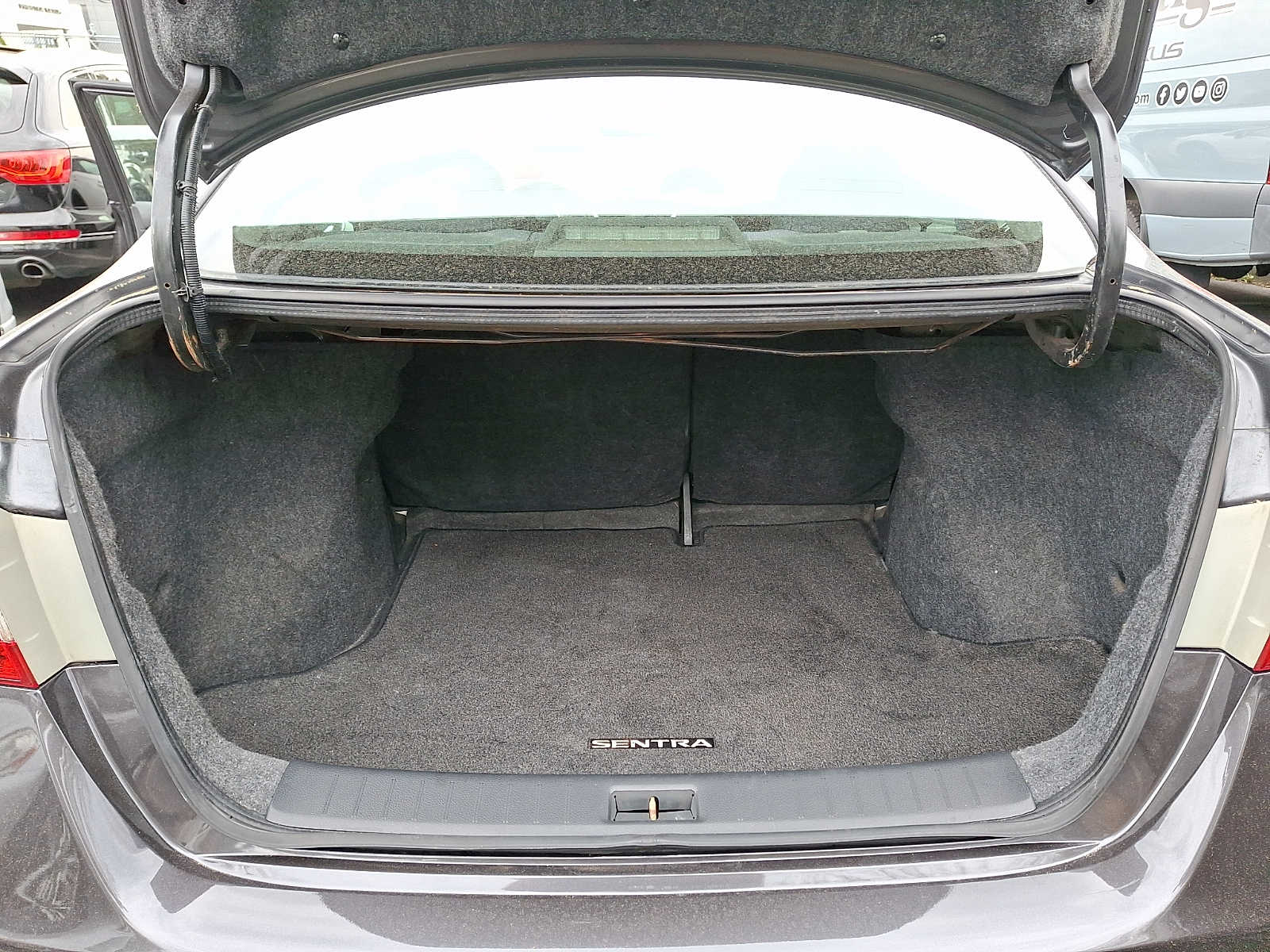Thumbnail: 2015 Nissan Sentra - 26