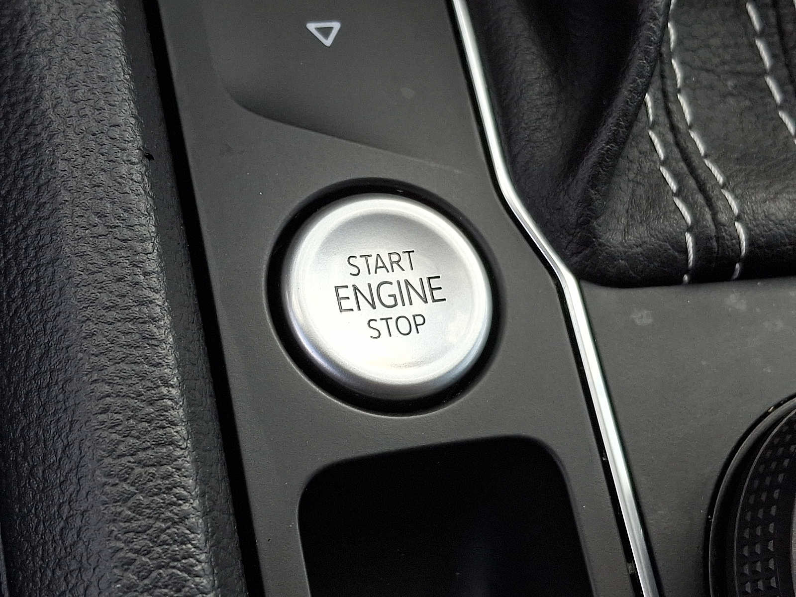 Thumbnail: 2022 Volkswagen Atlas - 21