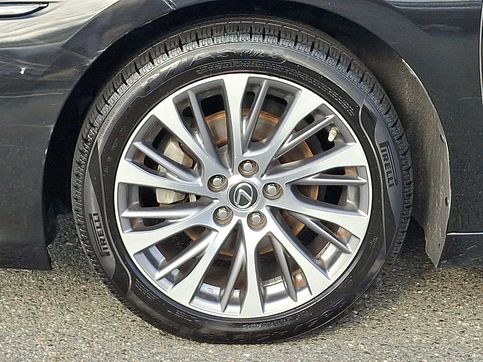 Thumbnail: 2019 Lexus ES - 6