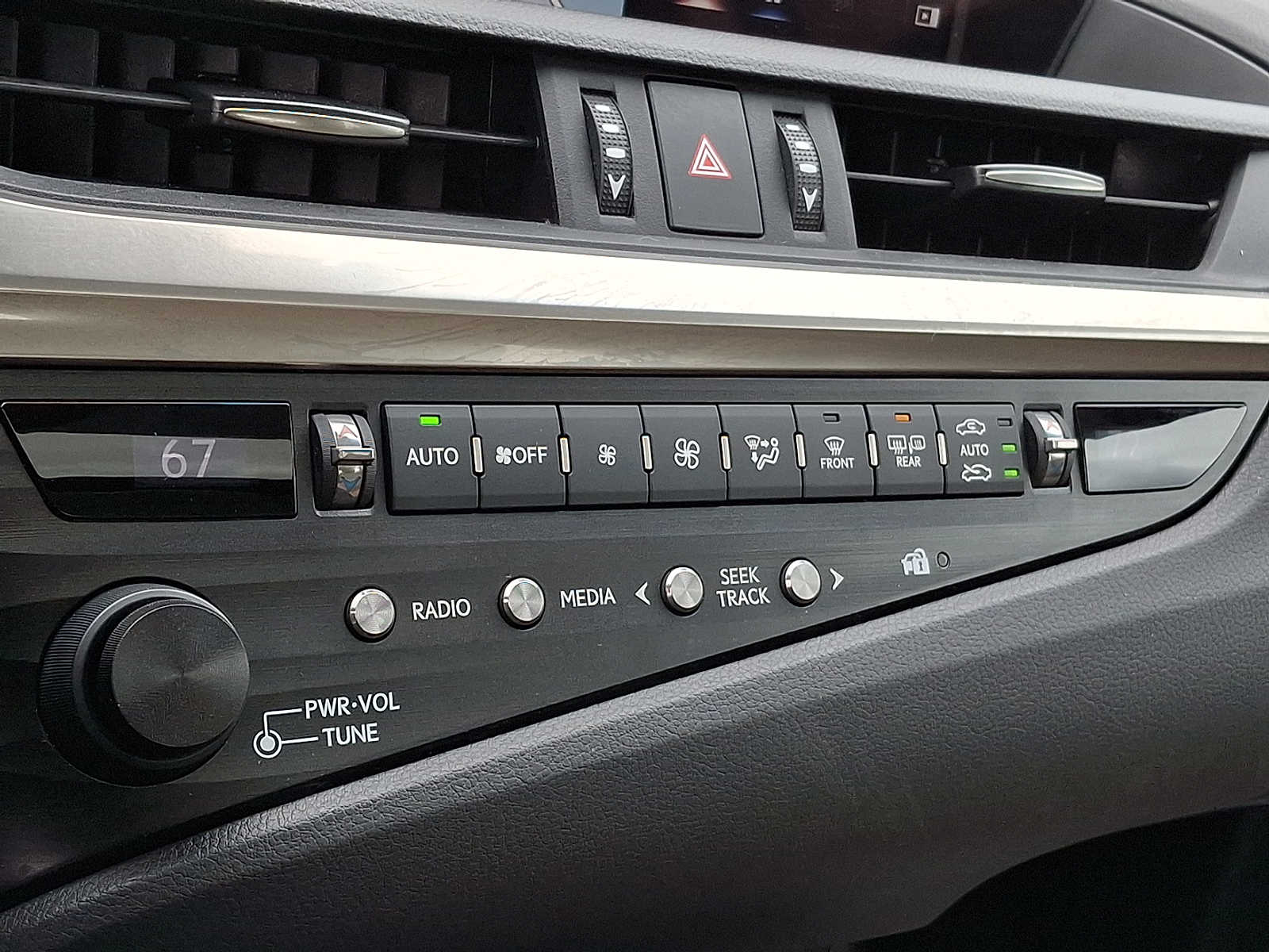 Thumbnail: 2019 Lexus ES - 14