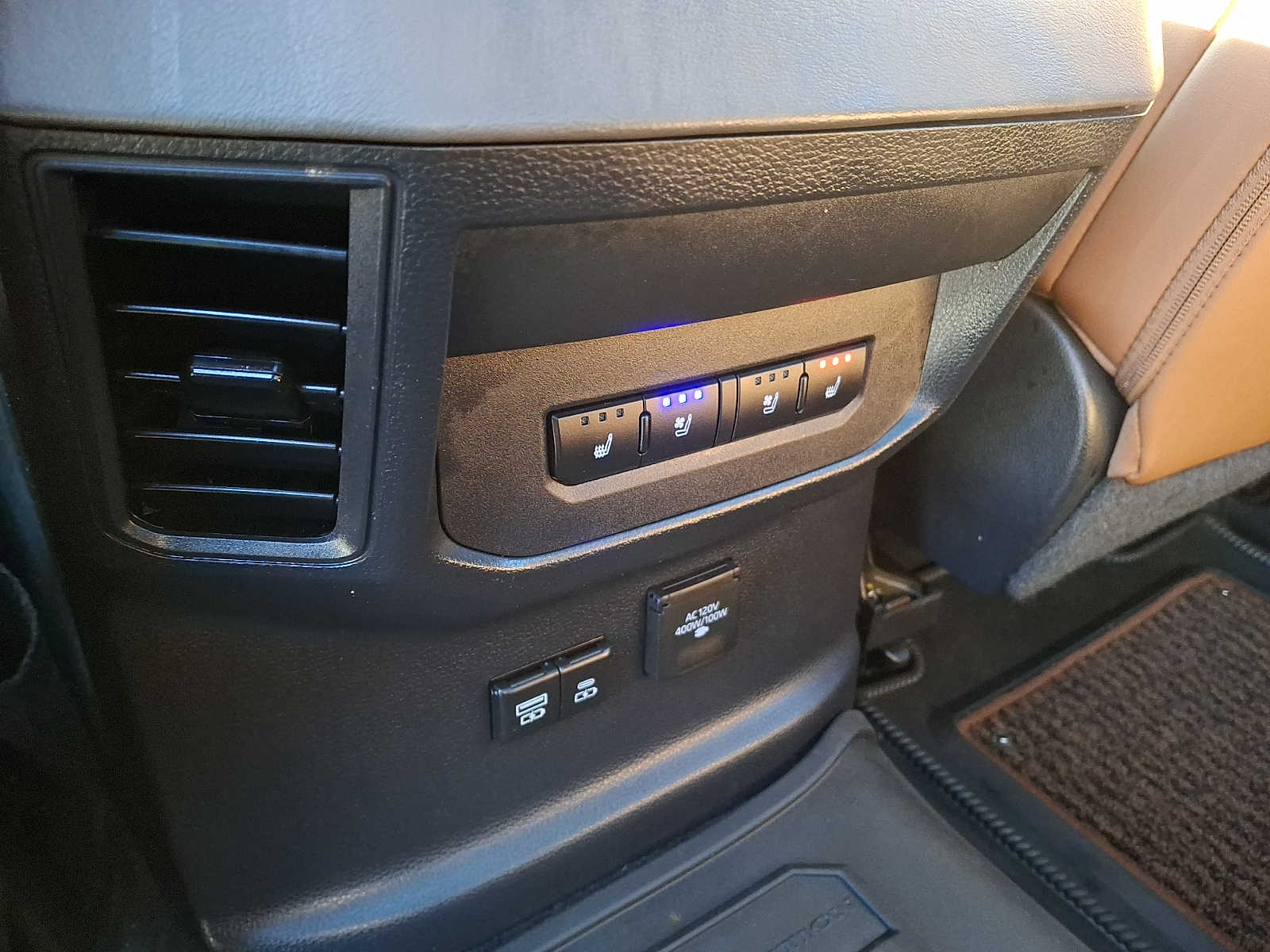 Thumbnail: 2023 Toyota Tundra - 7