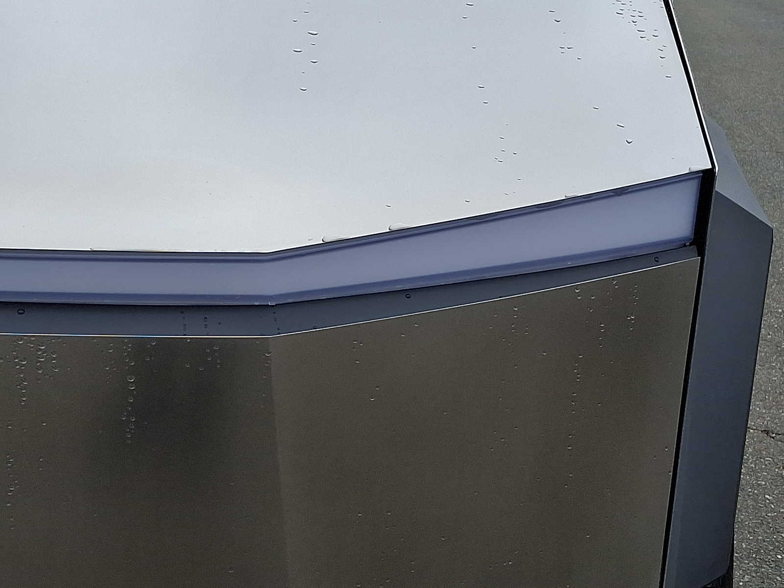 Thumbnail: 2025 Tesla Cybertruck - 8