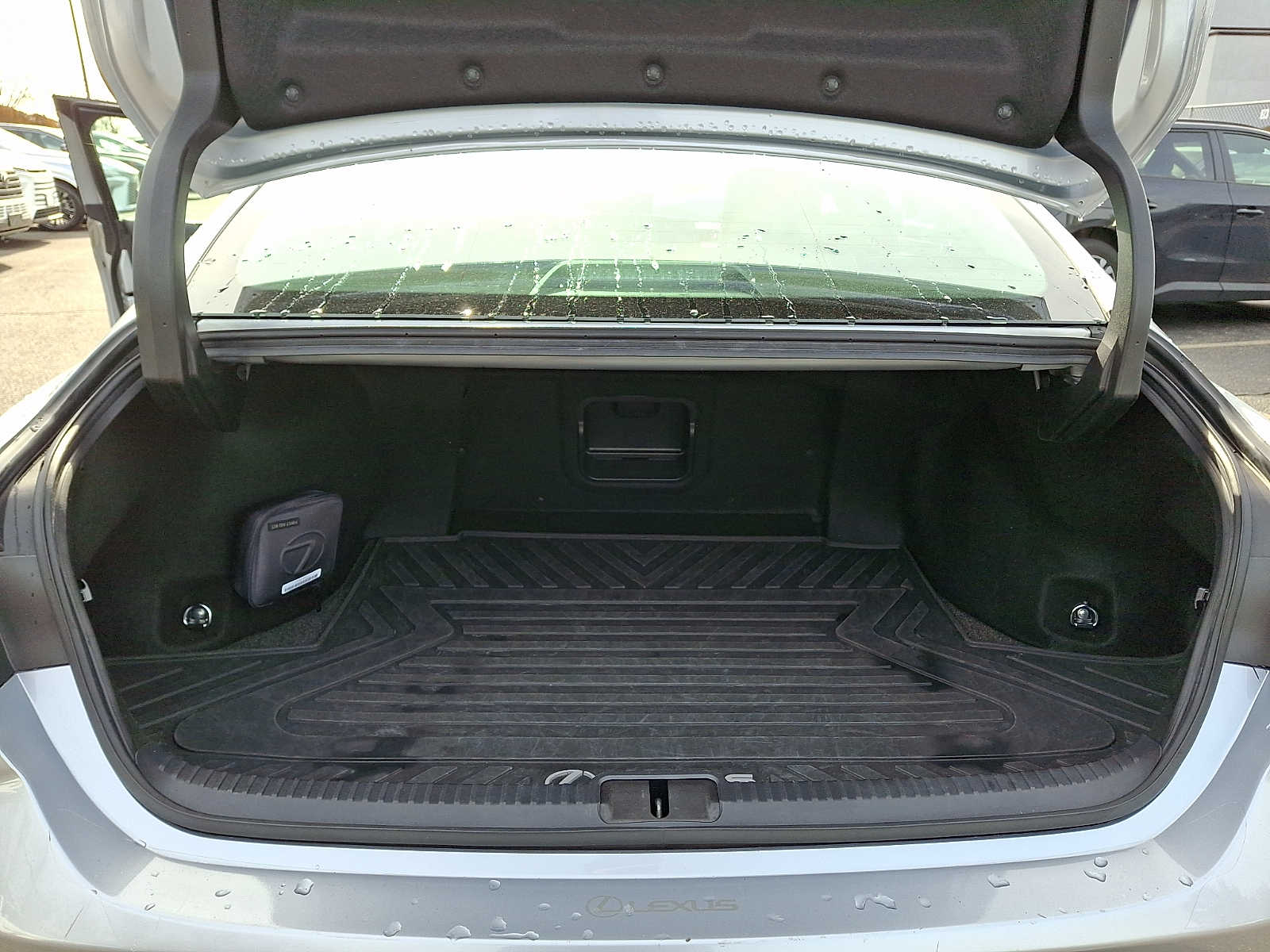 Thumbnail: 2023 Lexus ES - 26