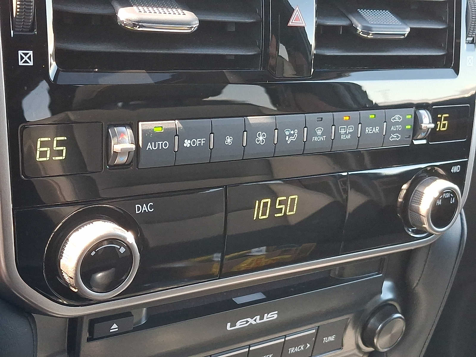 Thumbnail: 2023 Lexus GX - 14