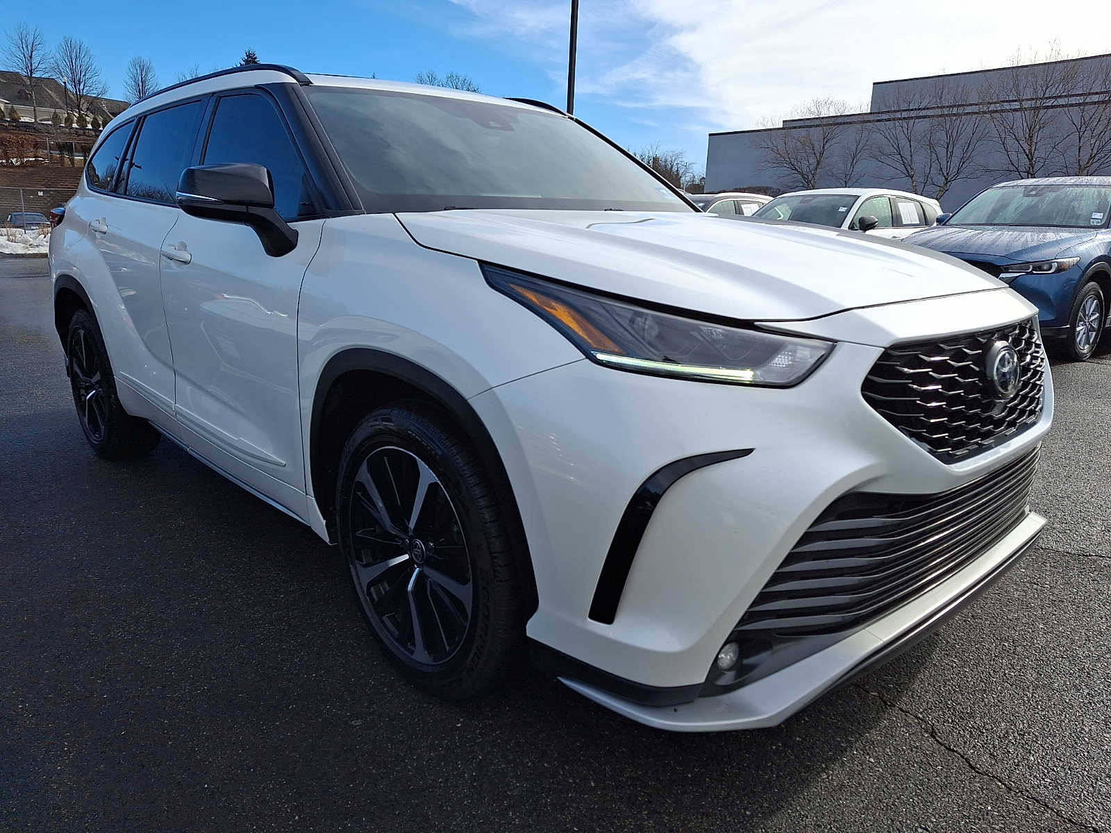 Thumbnail: 2021 Toyota Highlander - 3