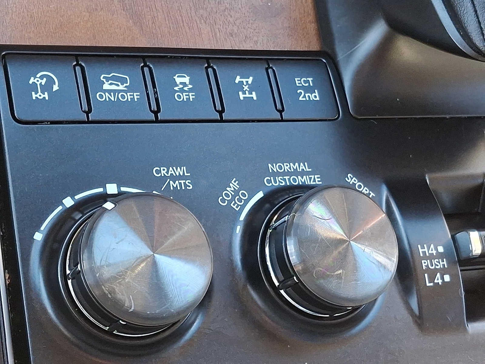 Thumbnail: 2020 Lexus LX - 24