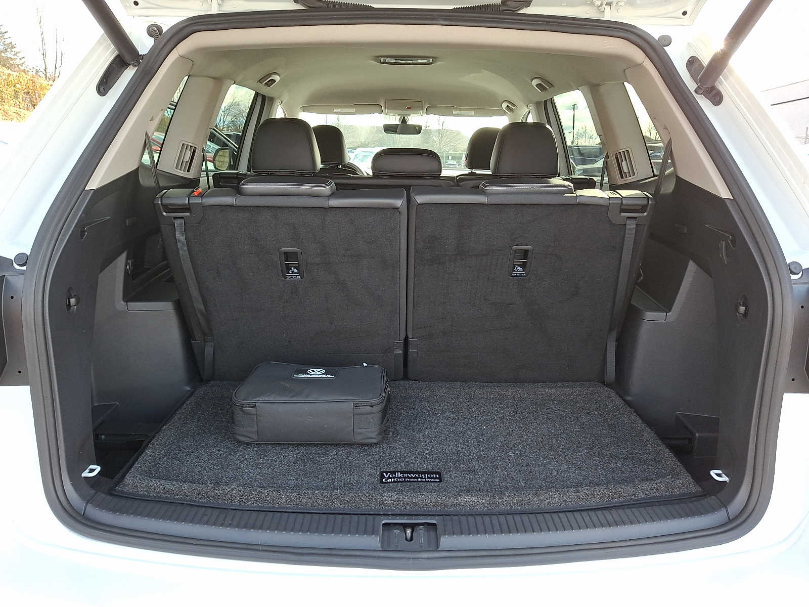 Thumbnail: 2022 Volkswagen Atlas - 27