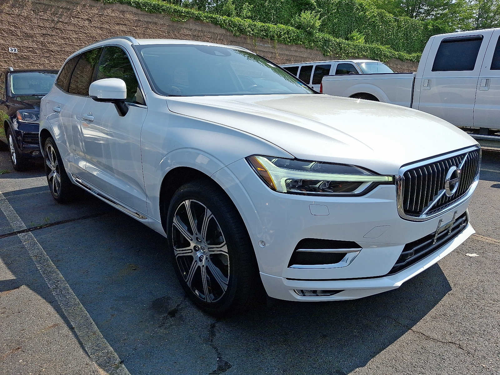 Thumbnail: 2020 Volvo XC60 - 3