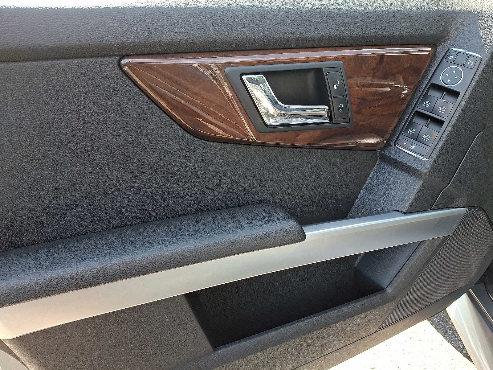 Thumbnail: 2010 Mercedes-Benz GLK - 9