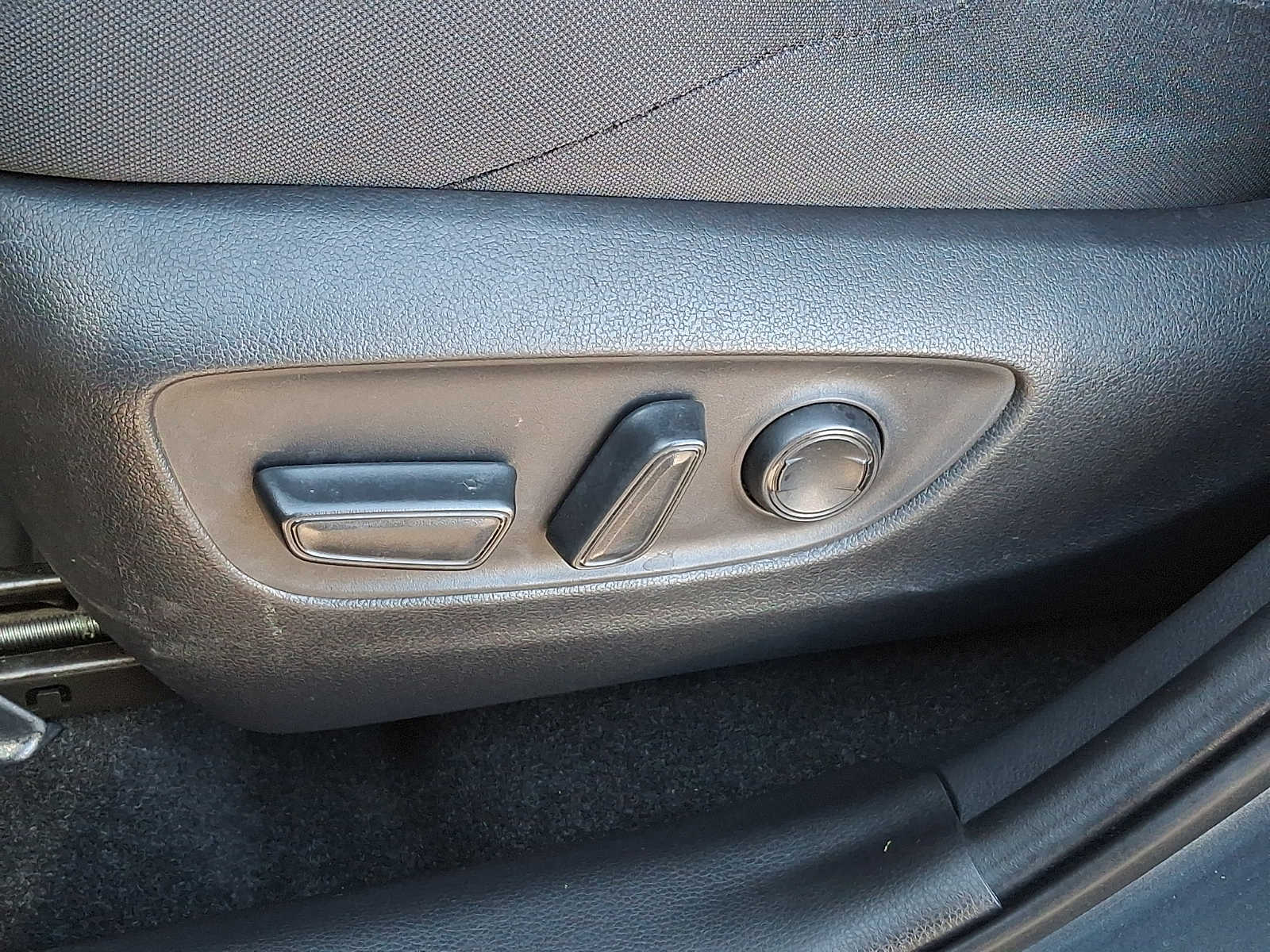 Thumbnail: 2023 Toyota Venza - 11