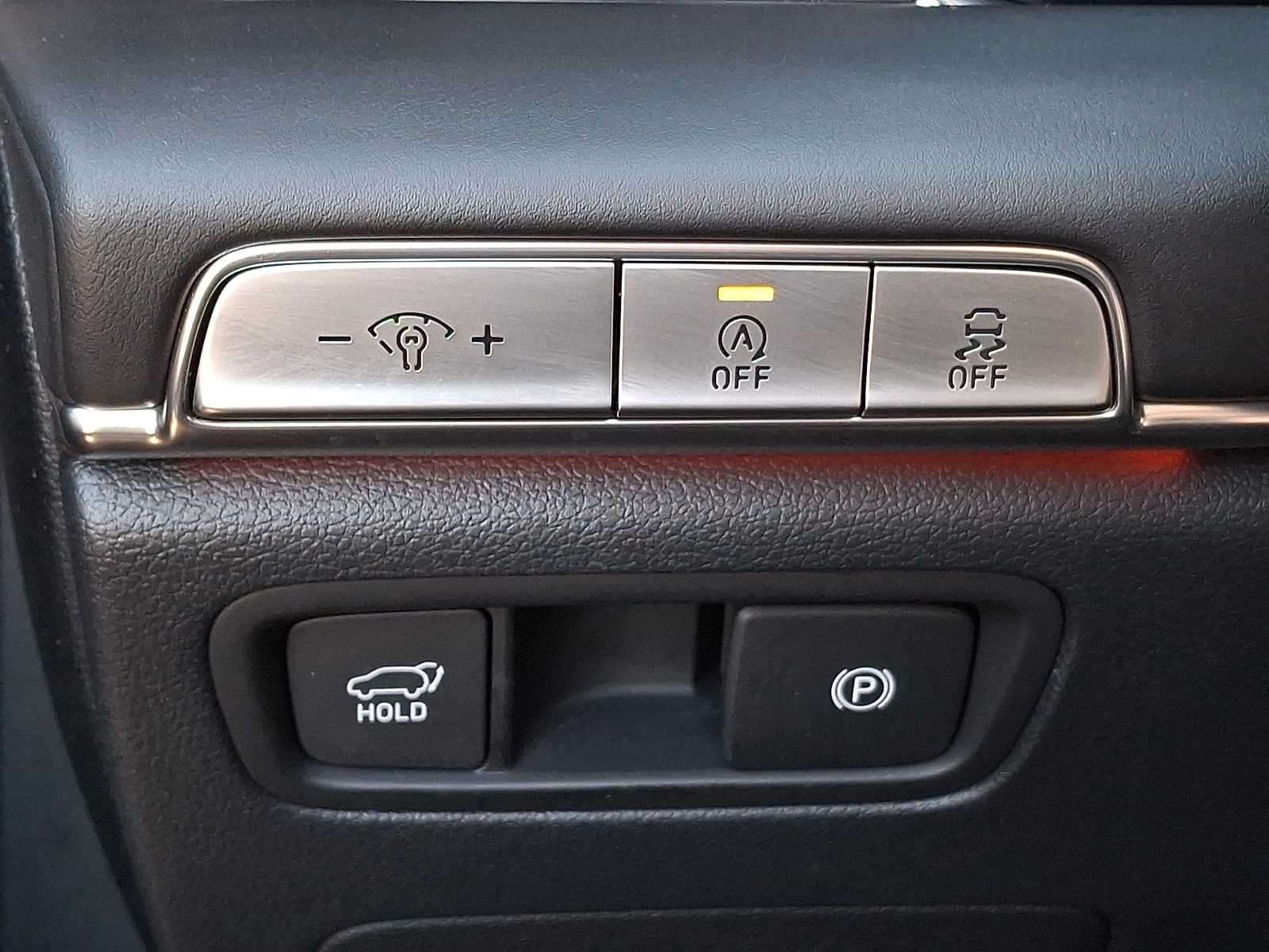 Thumbnail: 2023 Genesis GV80 - 24