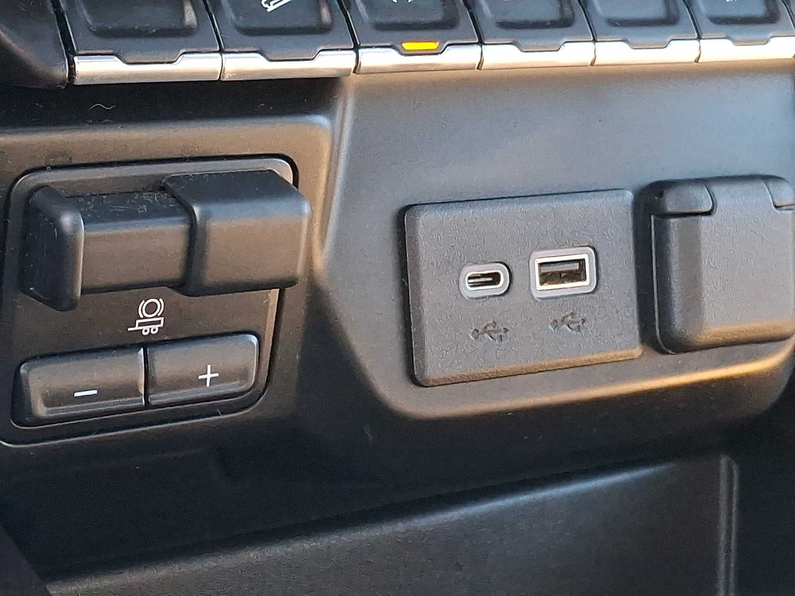 Thumbnail: 2021 Chevrolet Silverado 1500 - 23