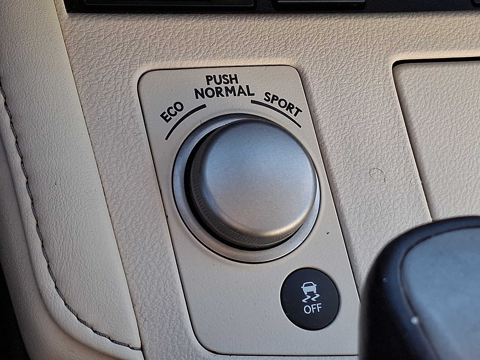 Thumbnail: 2018 Lexus ES - 22