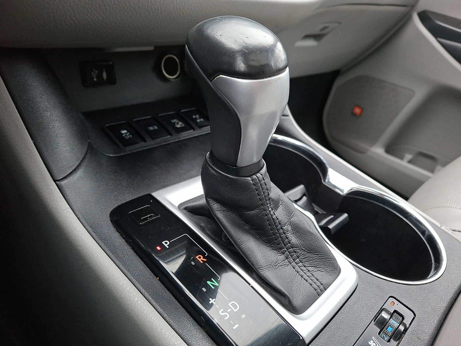 Thumbnail: 2014 Toyota Highlander - 14