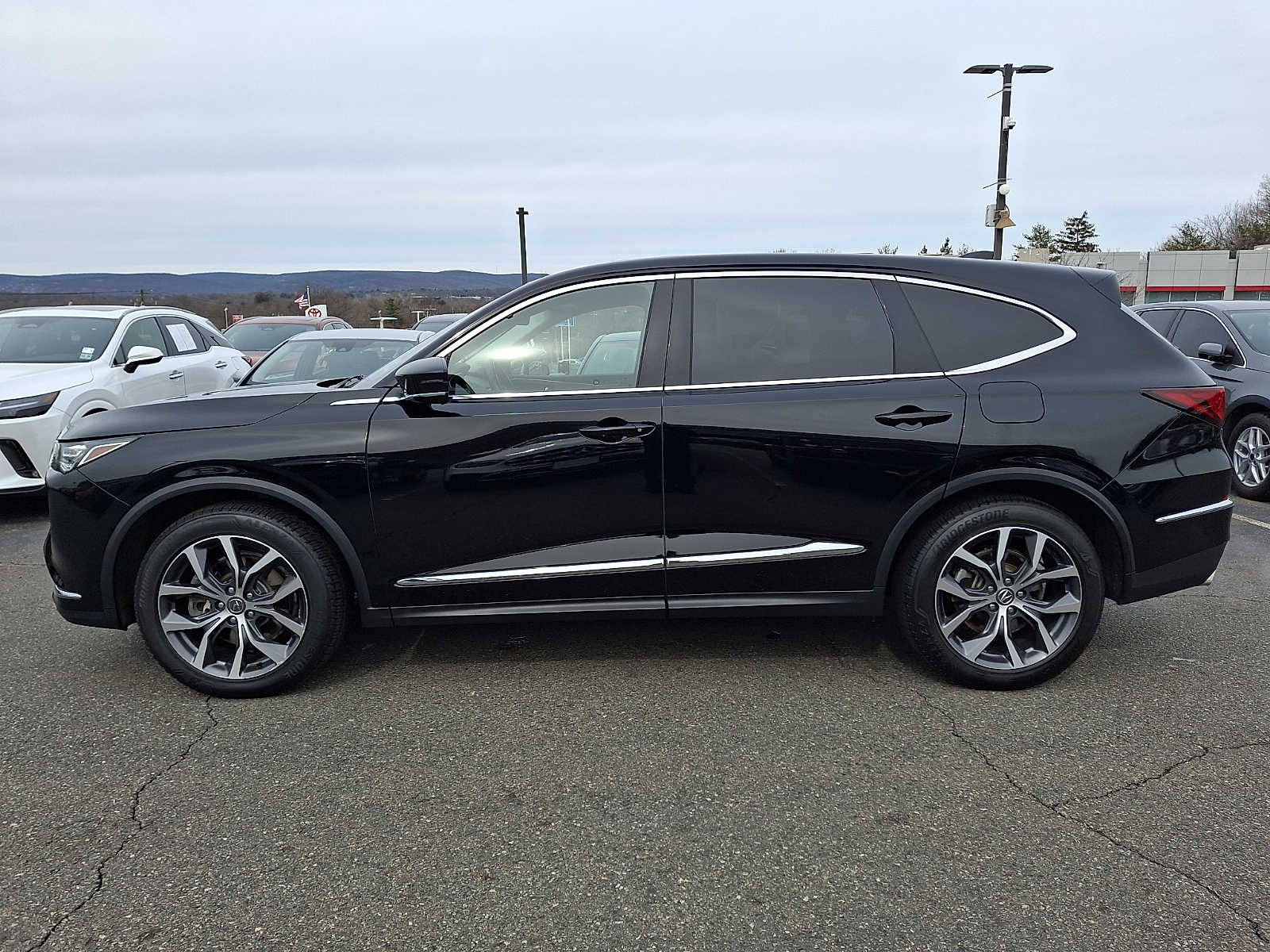 Thumbnail: 2023 Acura MDX - 5