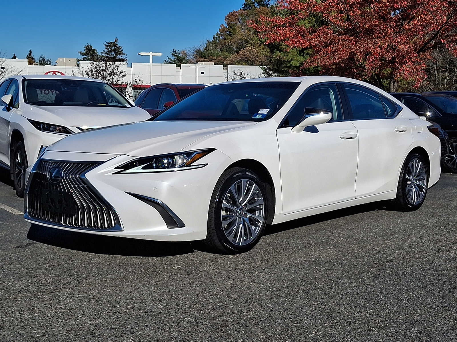 Thumbnail: 2020 Lexus ES - 1