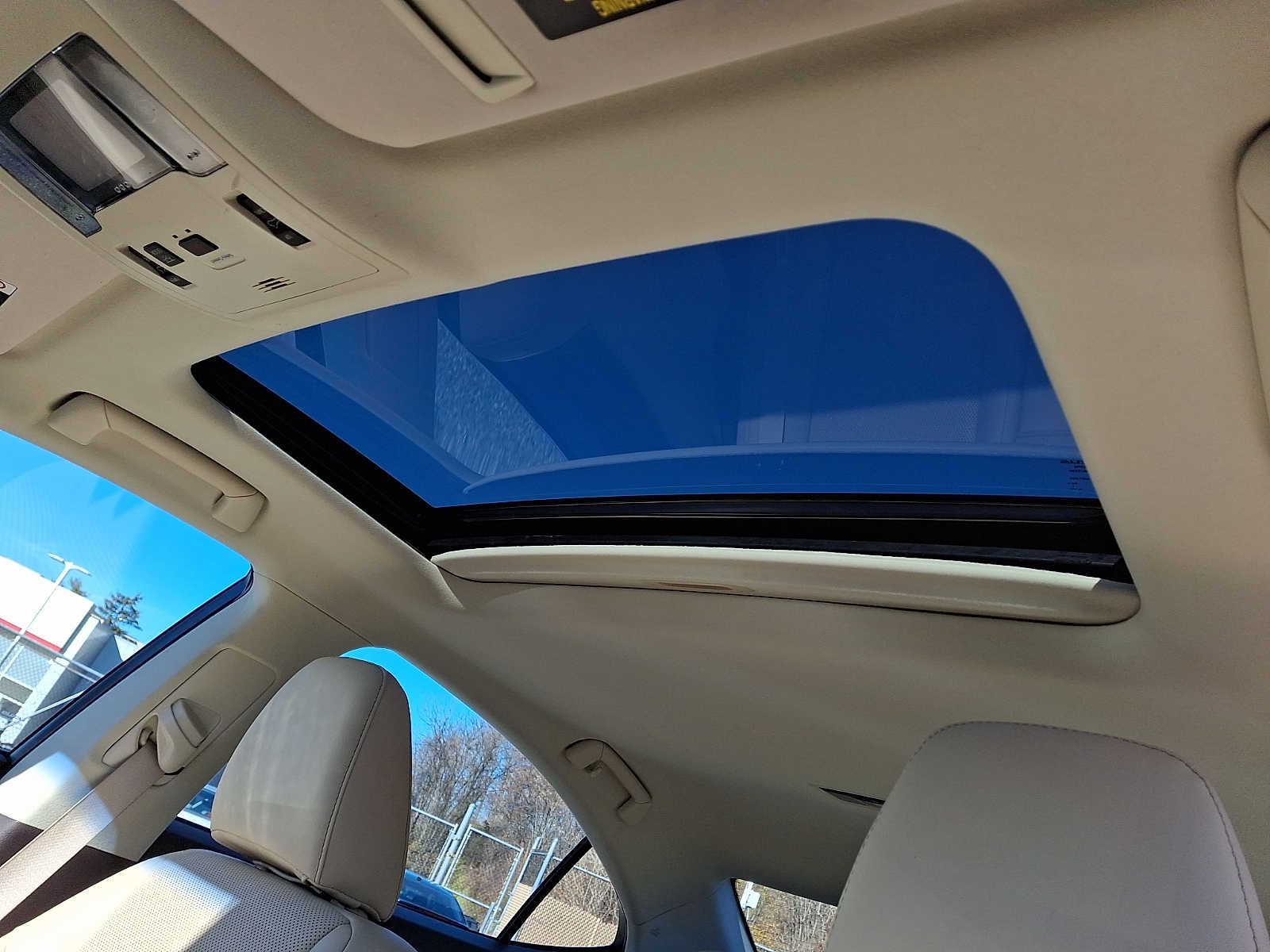 Thumbnail: 2018 Lexus ES - 12