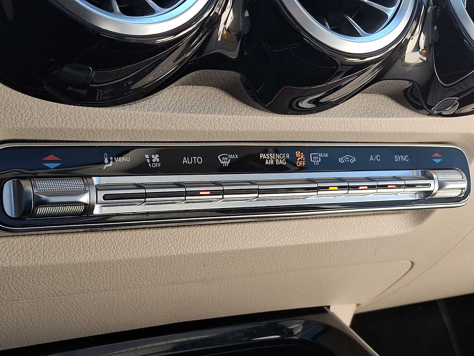 Thumbnail: 2022 Mercedes-Benz GLB - 13