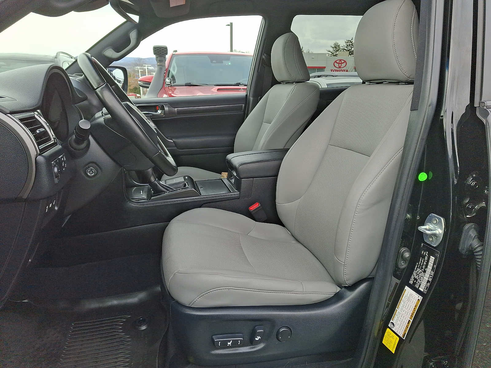 Thumbnail: 2023 Lexus GX - 11