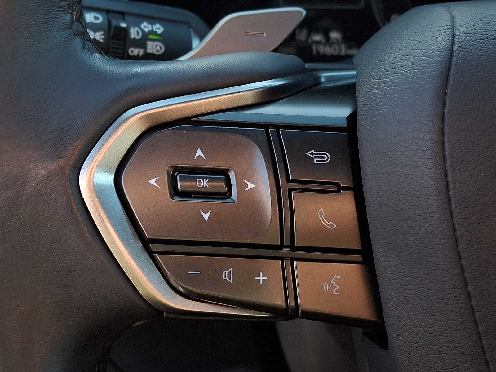 Thumbnail: 2024 Lexus RX - 19