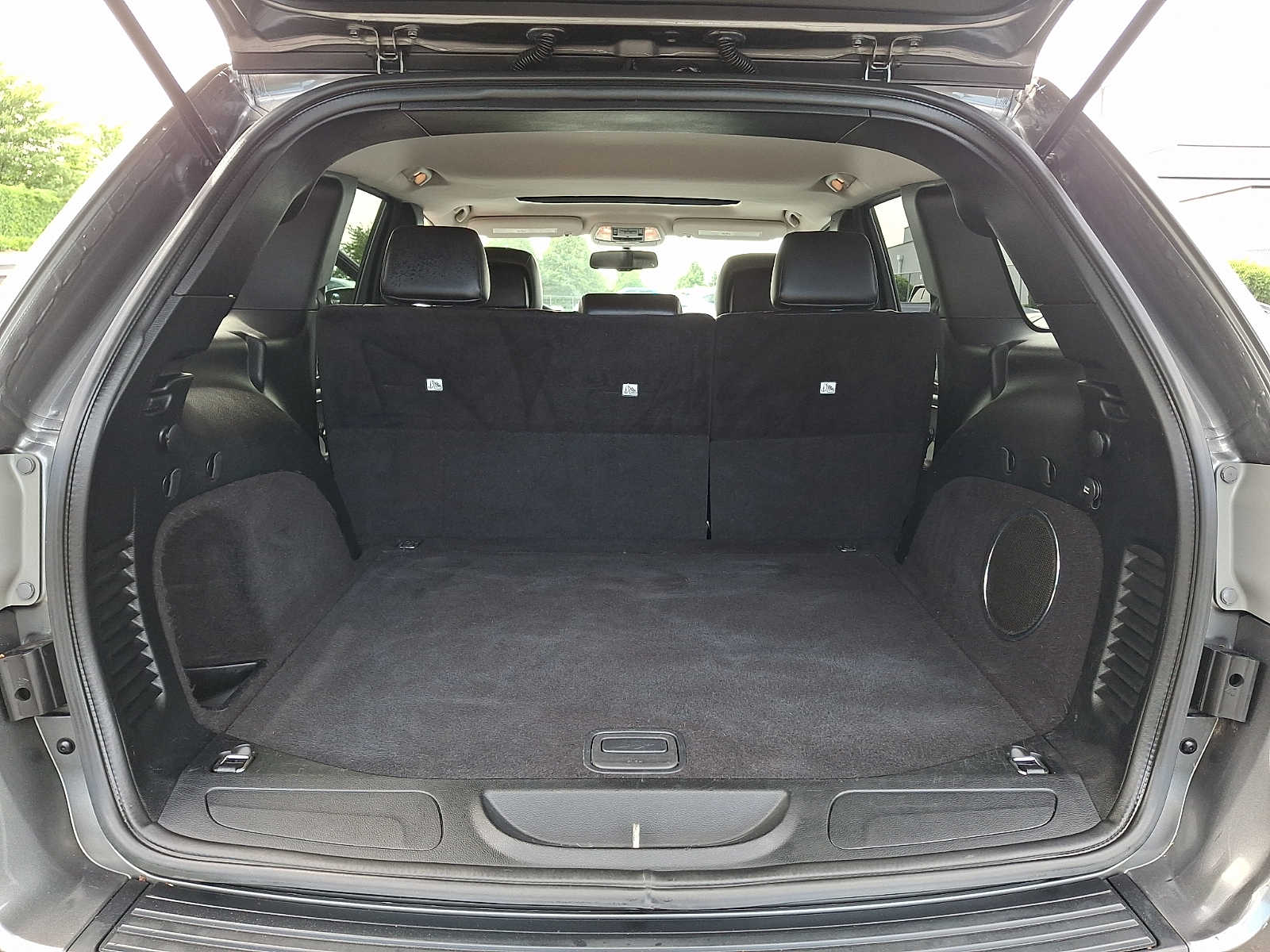 Thumbnail: 2012 Jeep Grand Cherokee - 26
