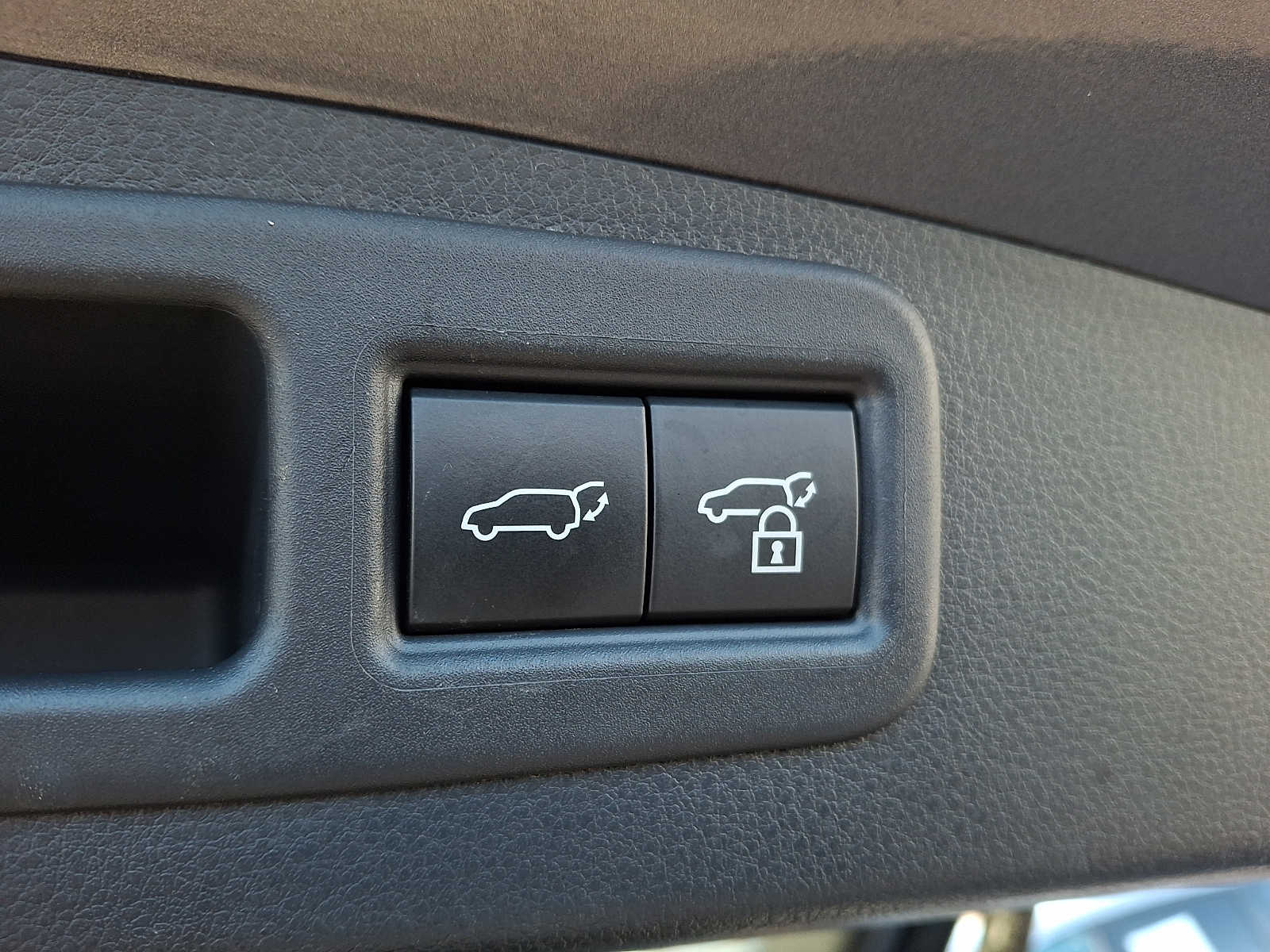 Thumbnail: 2023 Lexus RX - 27