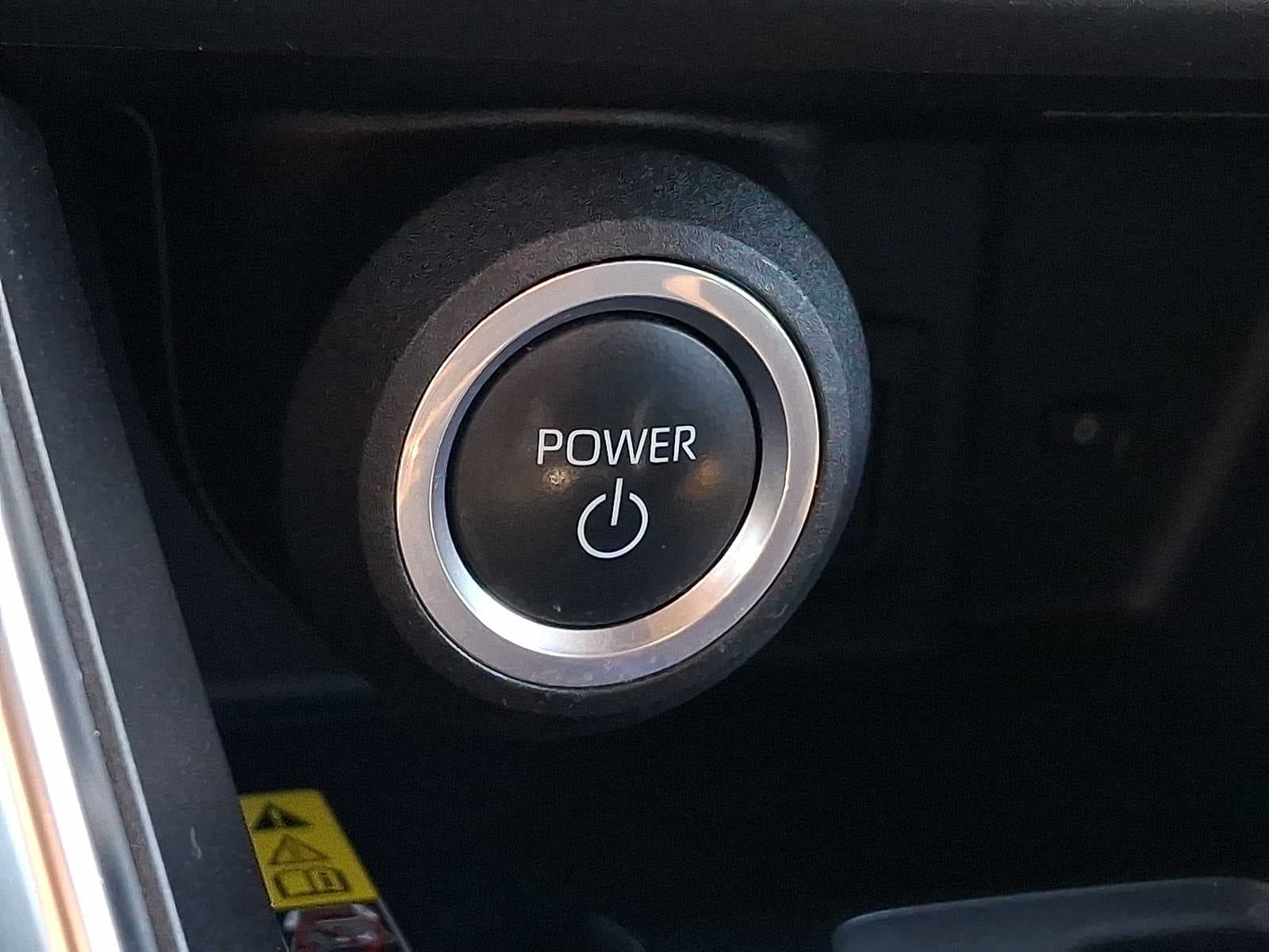 Thumbnail: 2023 Toyota Venza - 19