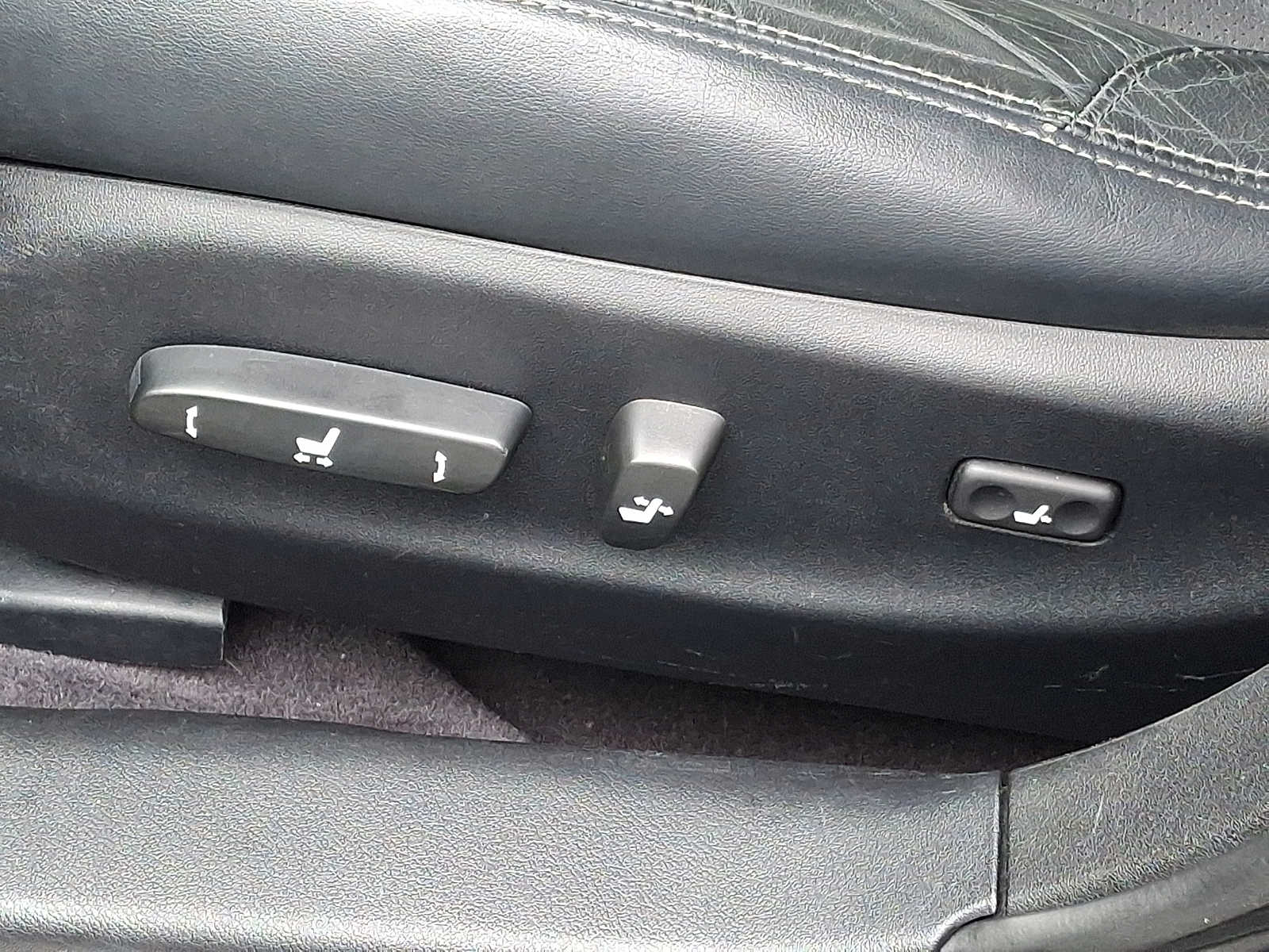Thumbnail: 2011 Lexus IS - 11