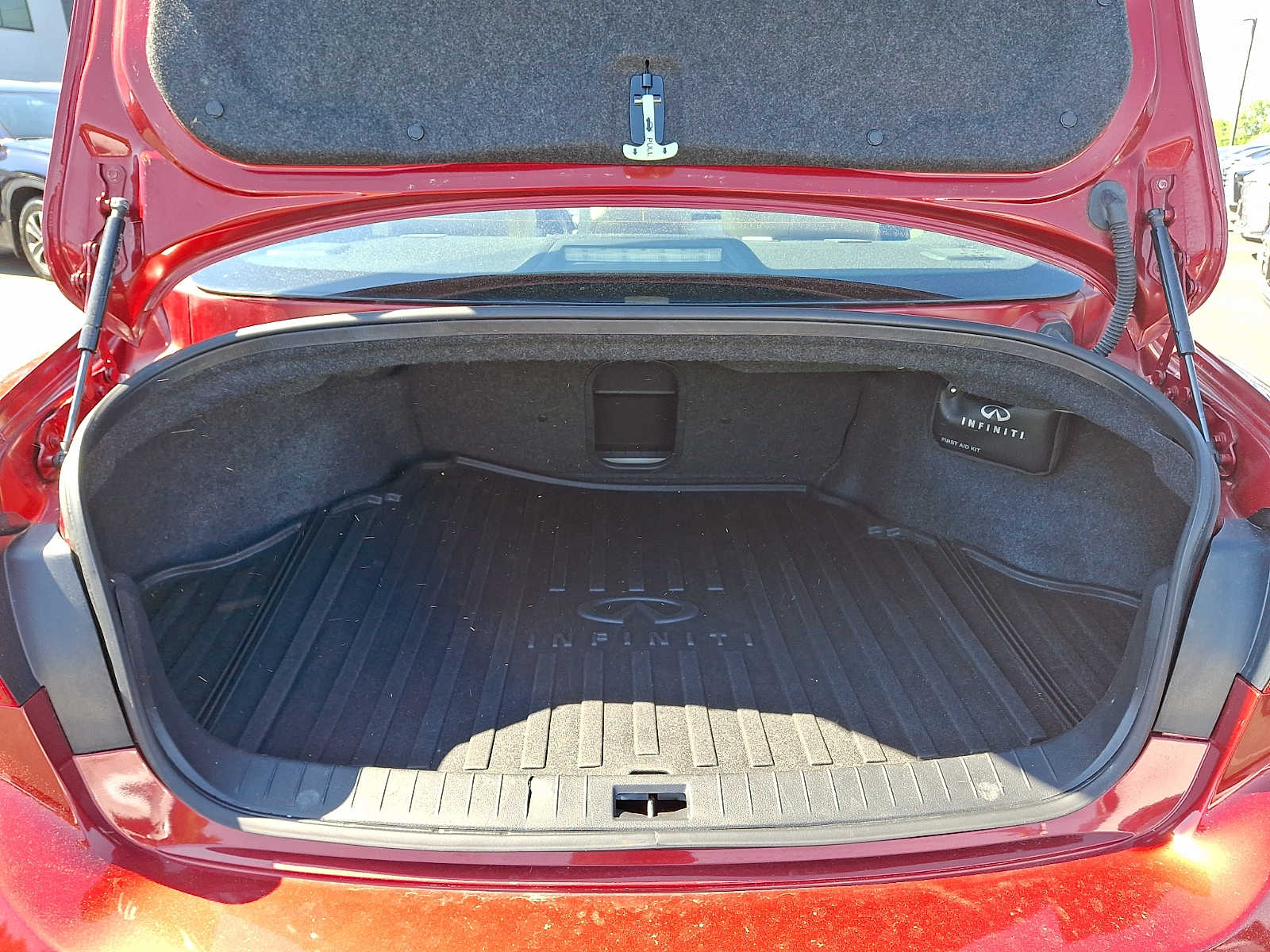 Thumbnail: 2014 INFINITI Q50 - 26