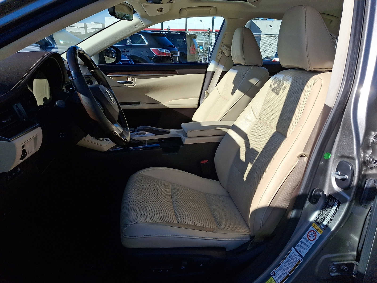 Thumbnail: 2018 Lexus ES - 10