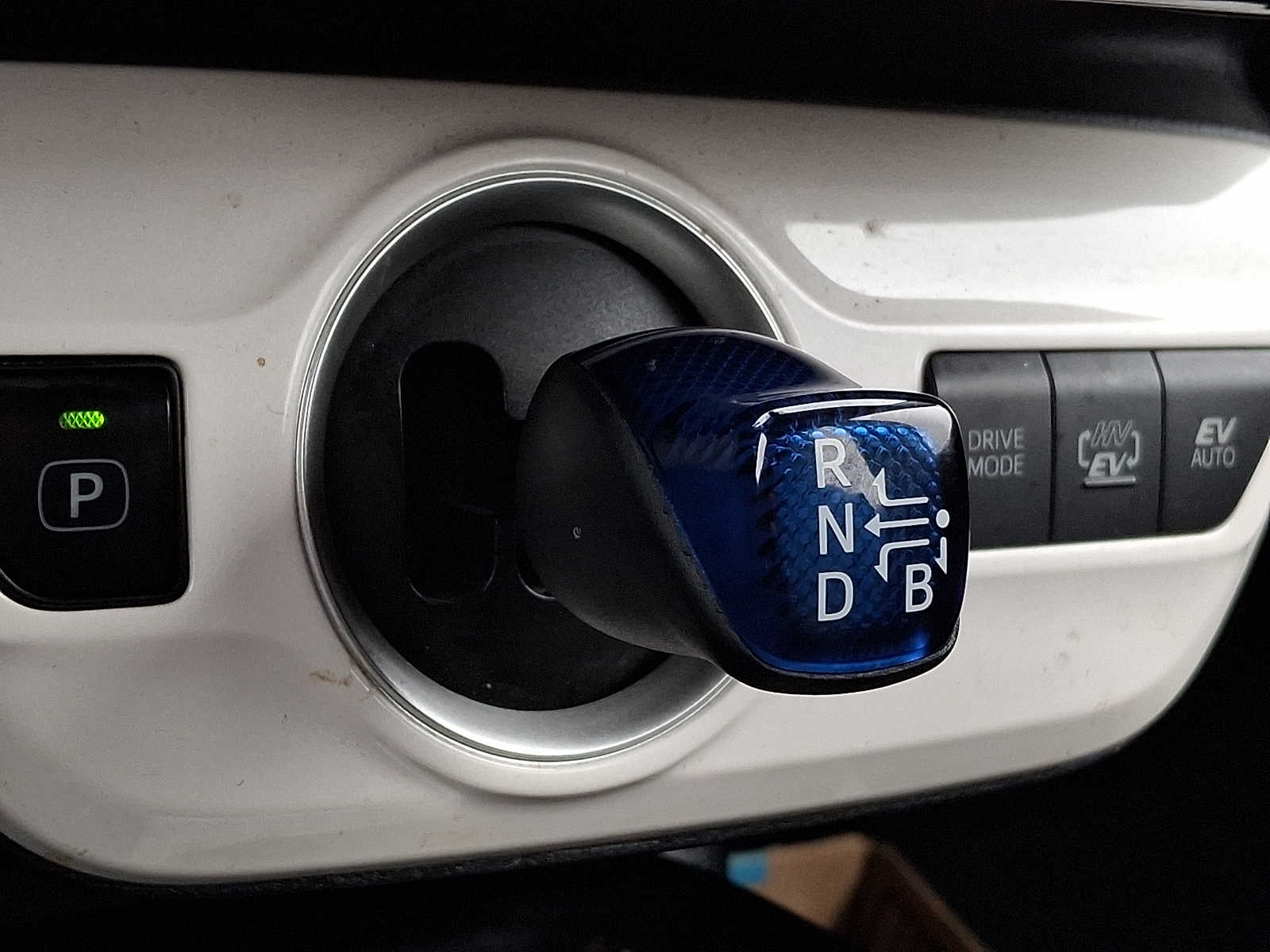 Thumbnail: 2017 Toyota Prius Prime - 12