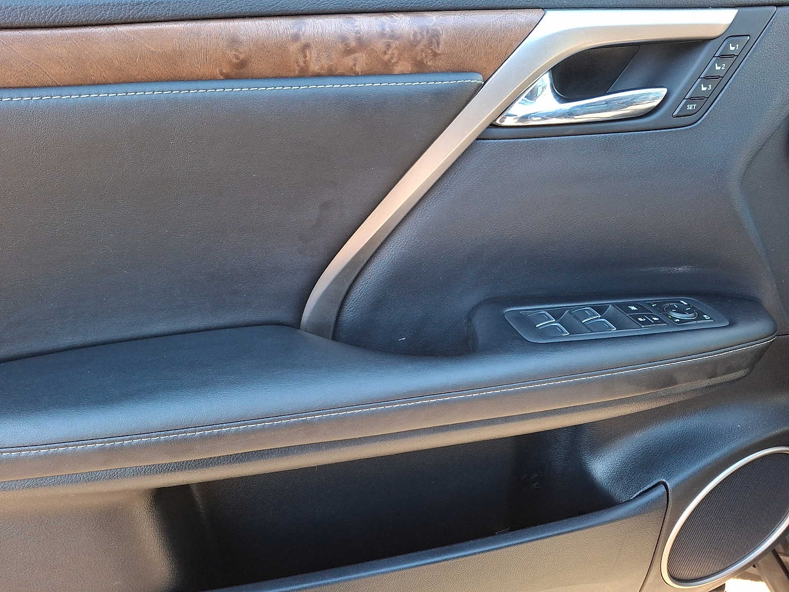 Thumbnail: 2022 Lexus RX - 10