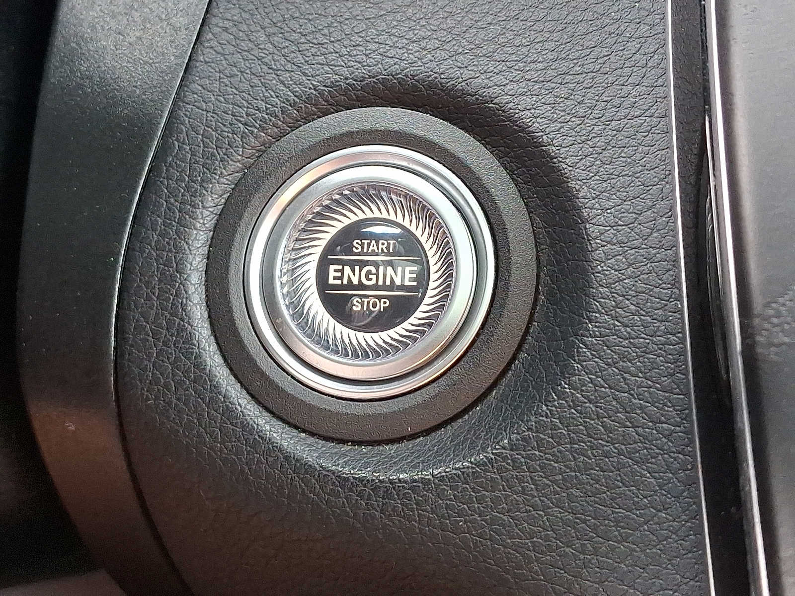 Thumbnail: 2022 Mercedes-Benz GLC - 19