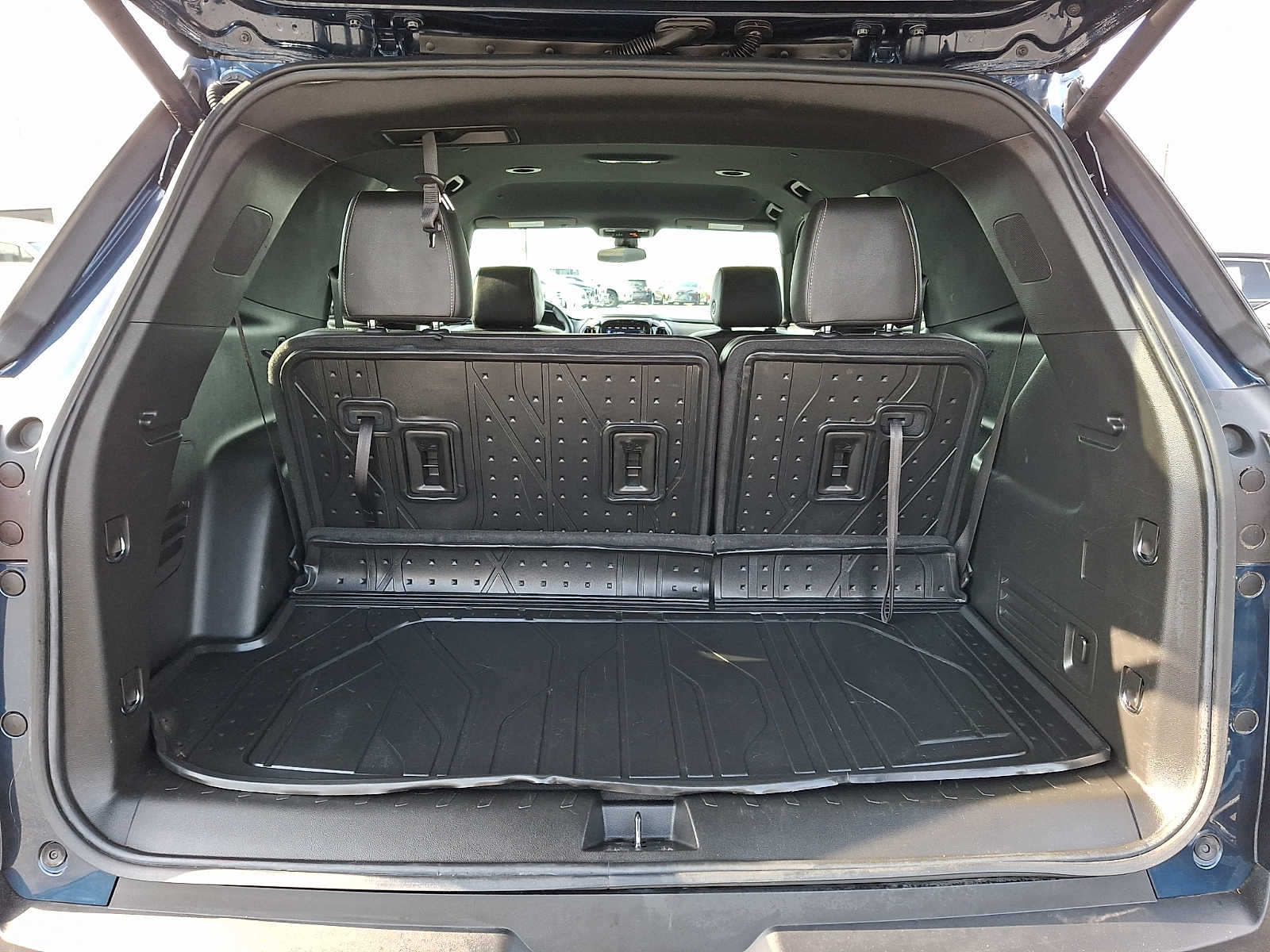 Thumbnail: 2023 Chevrolet Traverse - 24