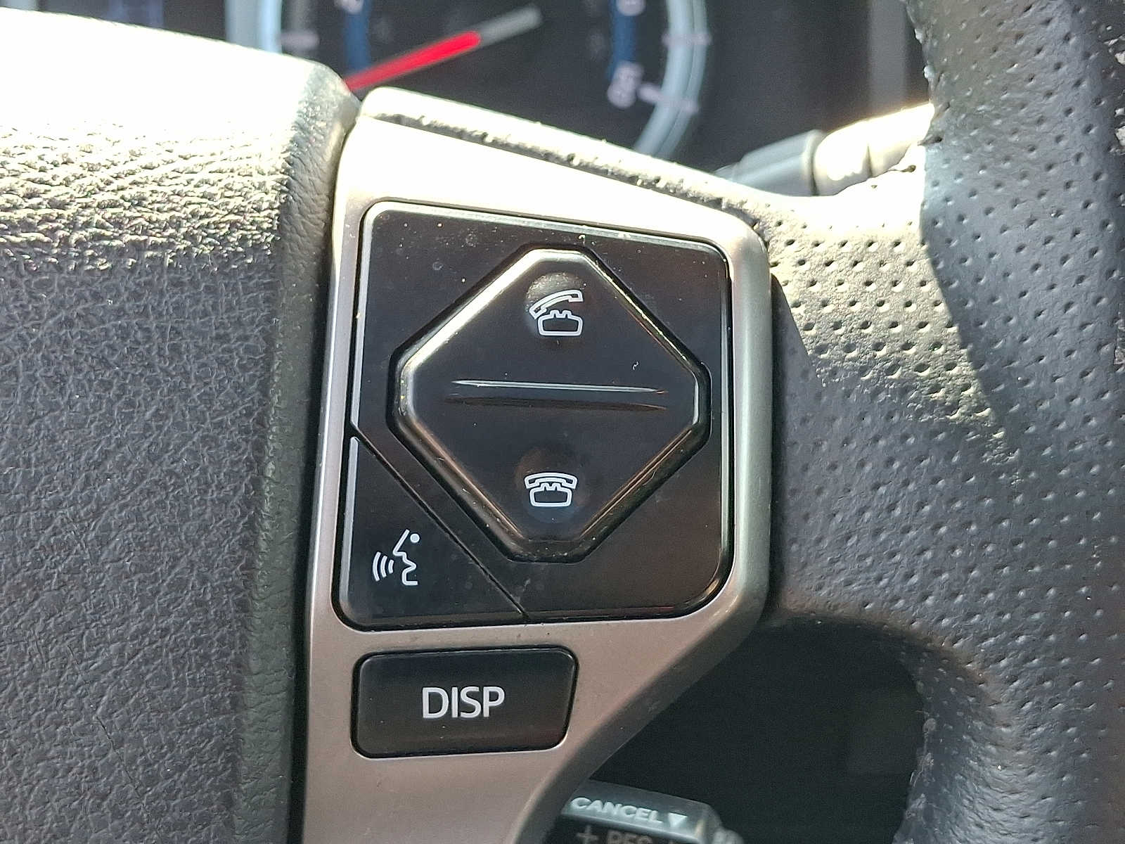 Thumbnail: 2015 Toyota 4Runner - 18