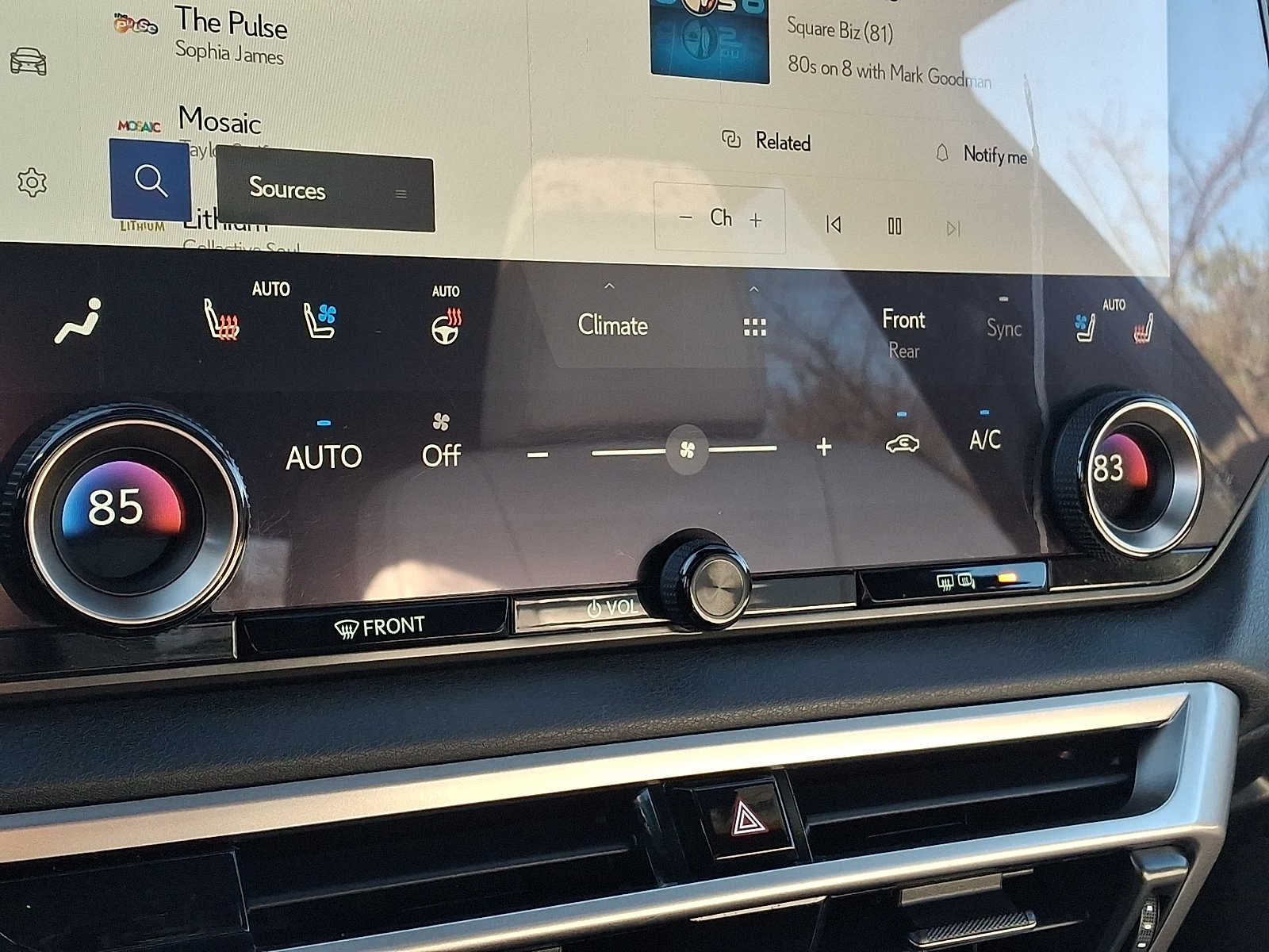 Thumbnail: 2023 Lexus RX - 14