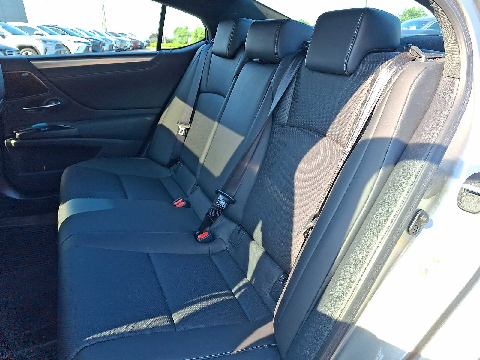 Thumbnail: 2019 Lexus ES - 8