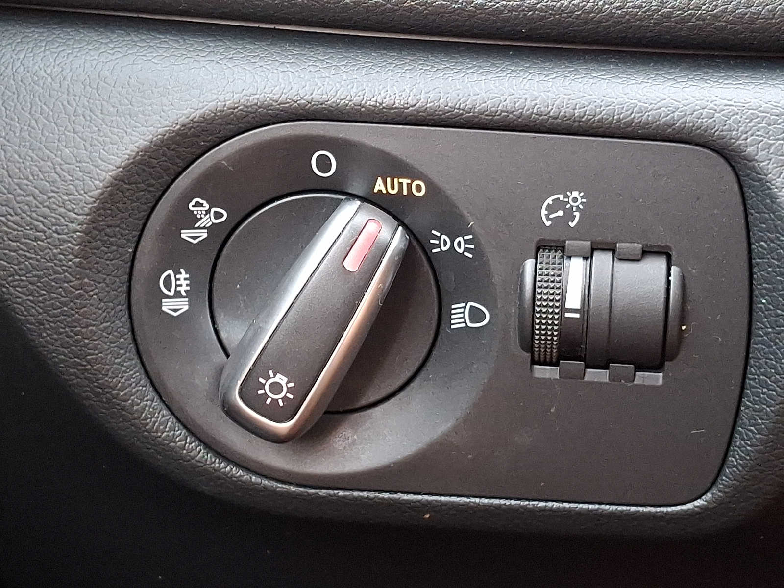 Thumbnail: 2018 Audi Q3 - 24