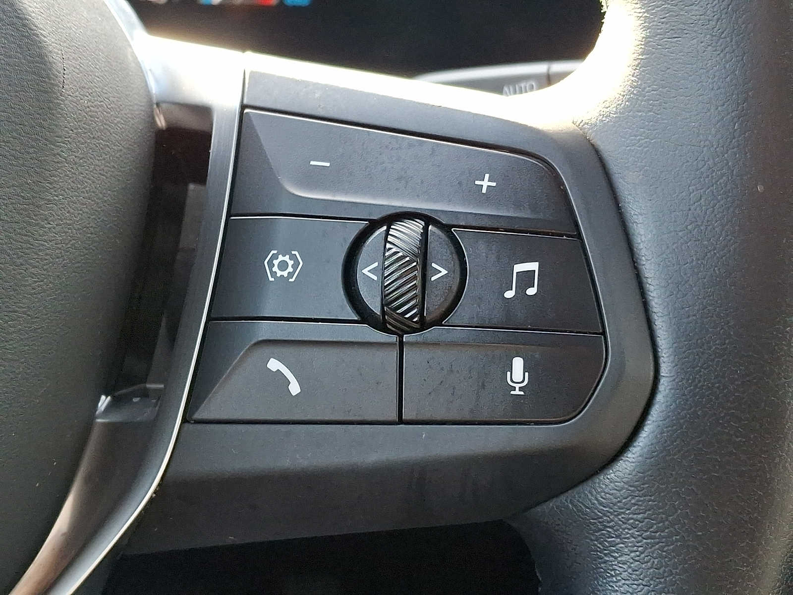 Thumbnail: 2023 BMW X1 - 18