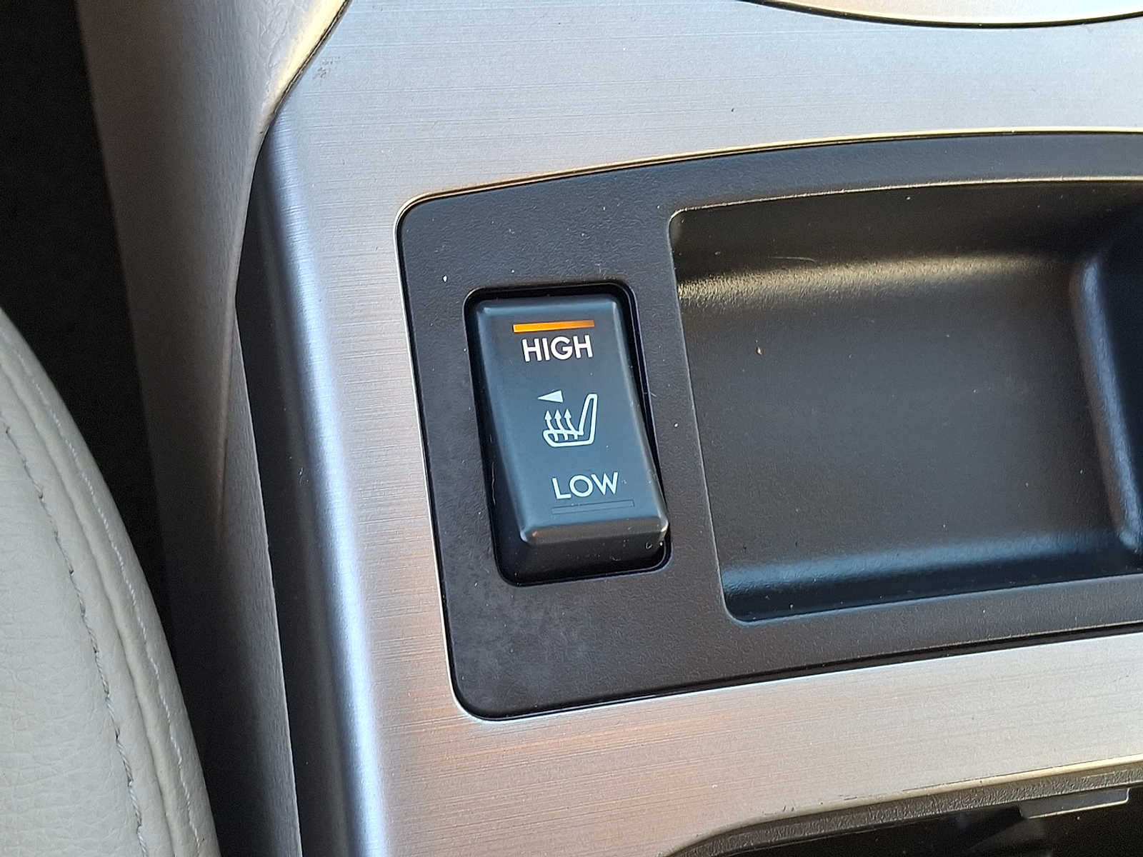 Thumbnail: 2011 Subaru Legacy - 18