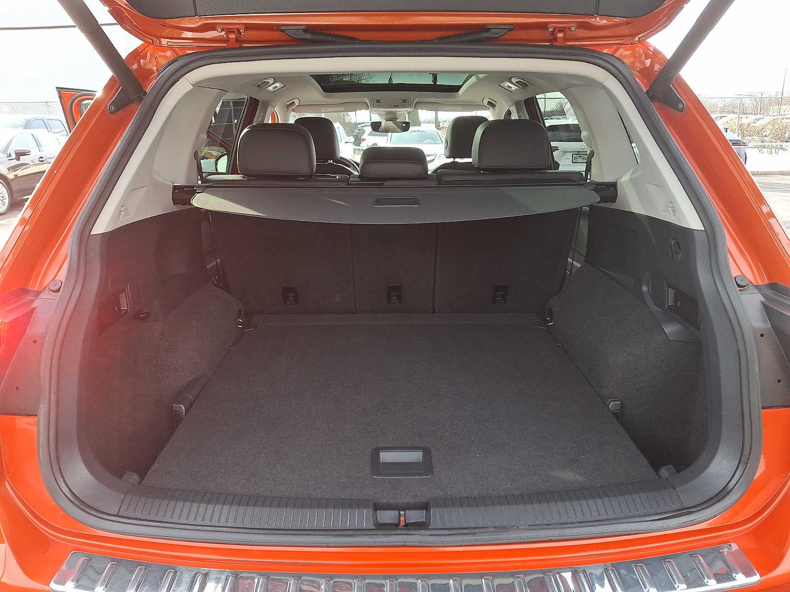 Thumbnail: 2019 Volkswagen Tiguan - 28