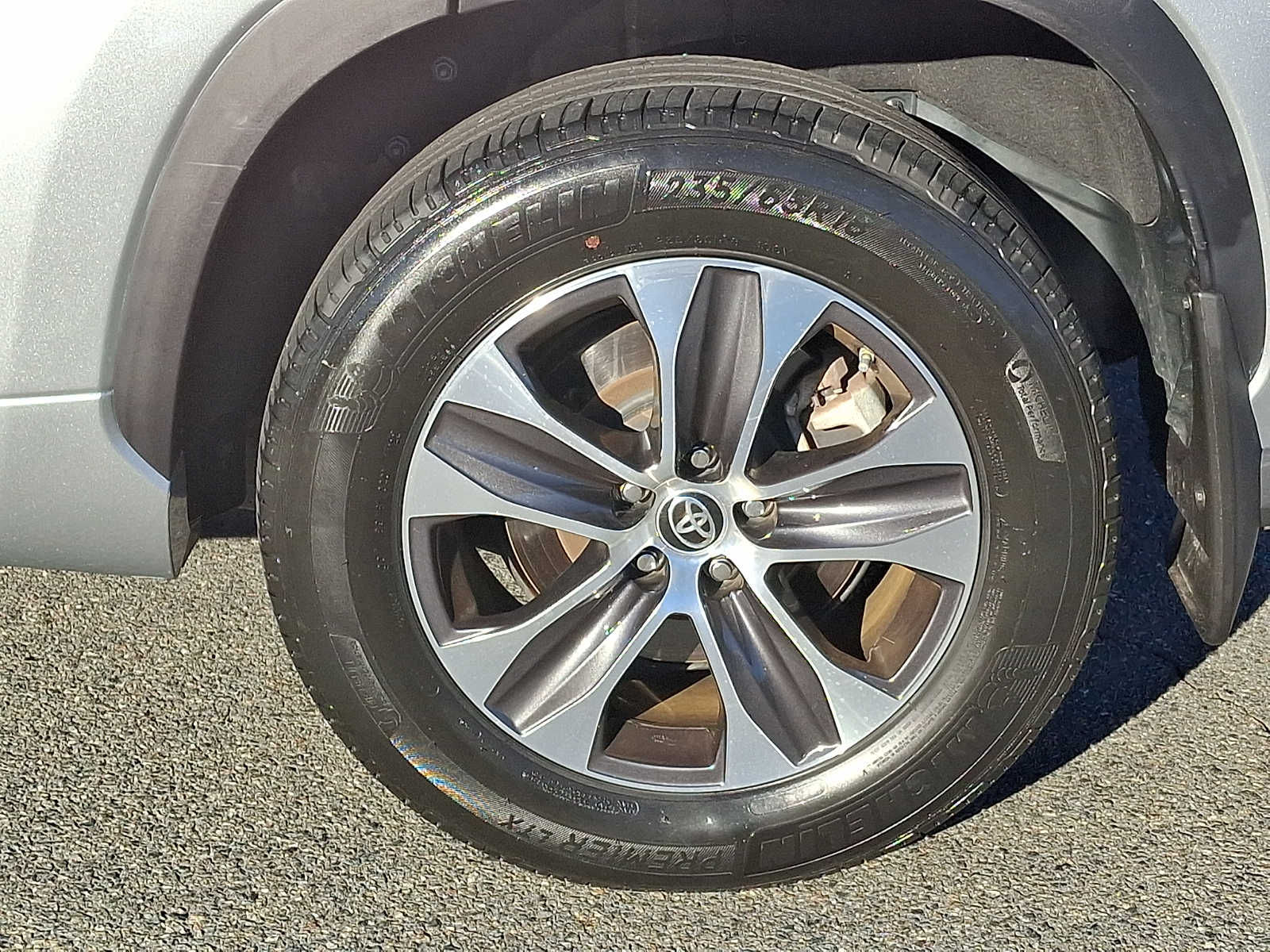 Thumbnail: 2022 Toyota Highlander - 7