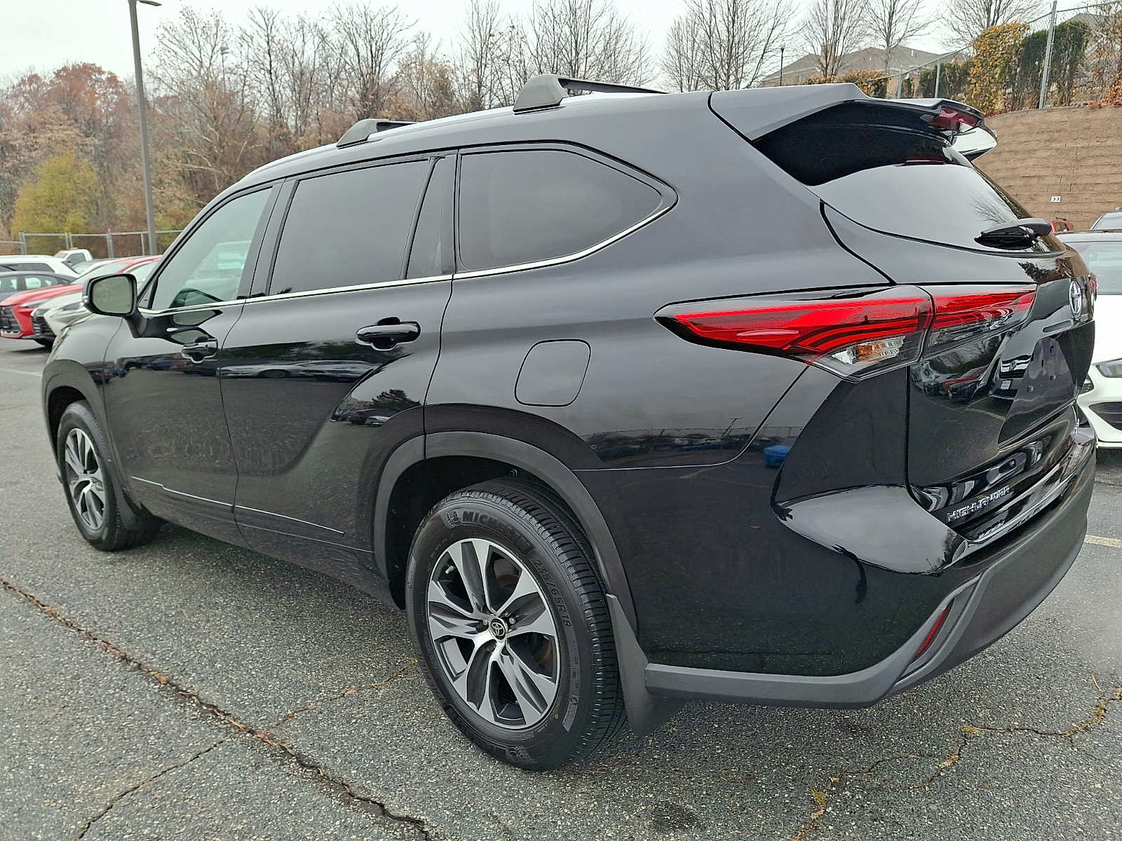 Thumbnail: 2022 Toyota Highlander - 5