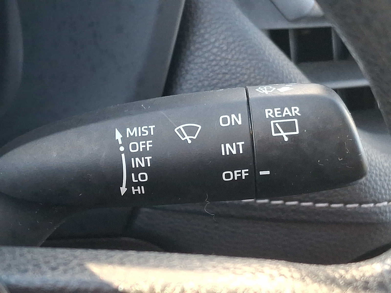 Thumbnail: 2023 Toyota RAV4 - 20