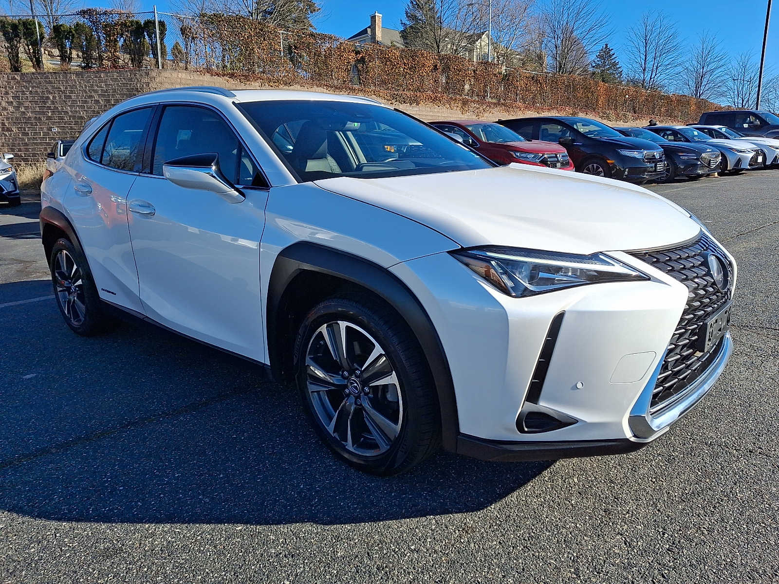 Thumbnail: 2019 Lexus UX - 3